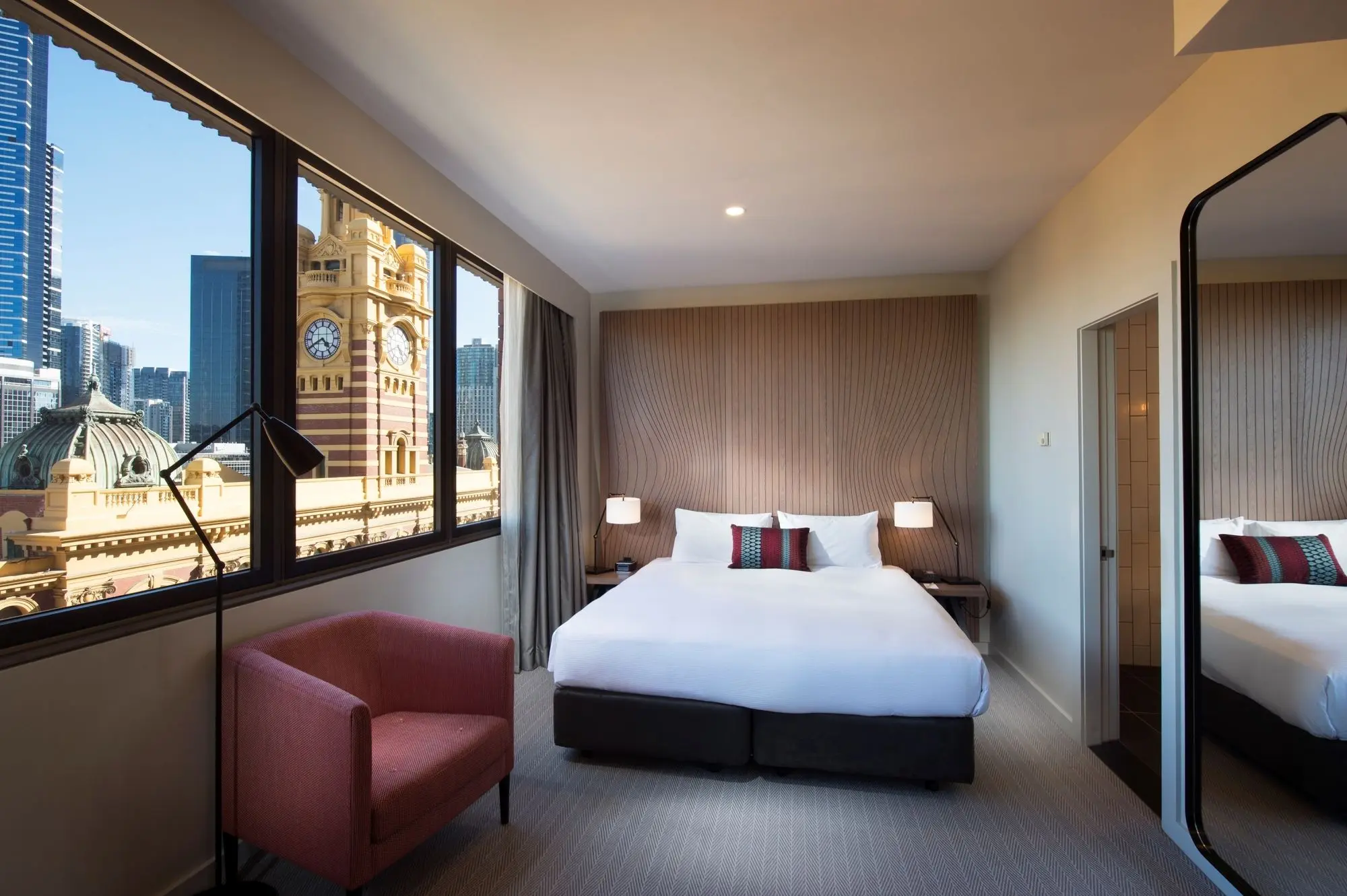 DoubleTree by Hilton Hotel Melbourne Flinders Street